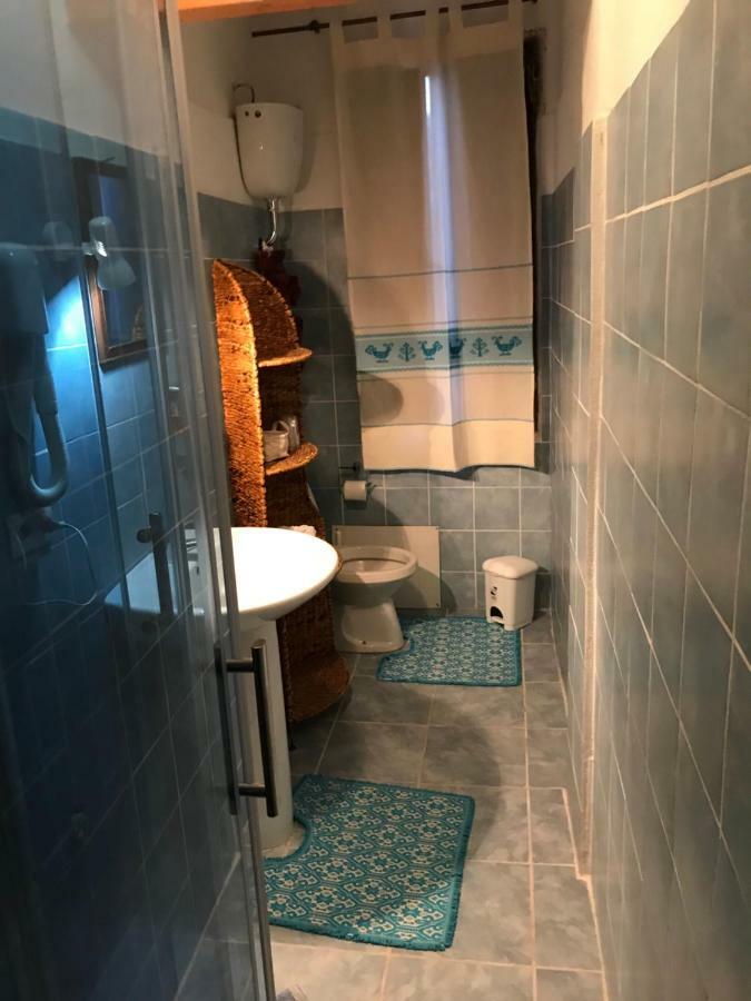 Hotel La Piazzetta Austis Esterno foto