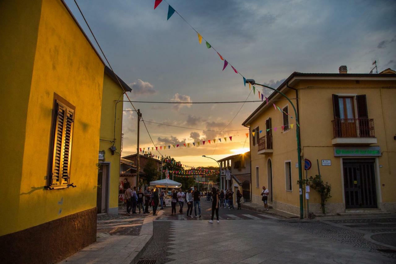 Hotel La Piazzetta Austis Esterno foto